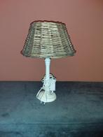 Leuke lamp met rieten kap, Gebruikt, Ophalen of Verzenden, Landelijk, Minder dan 100 cm