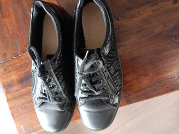 Solidus dames sneakers mt 38.5 beschikbaar voor biedingen