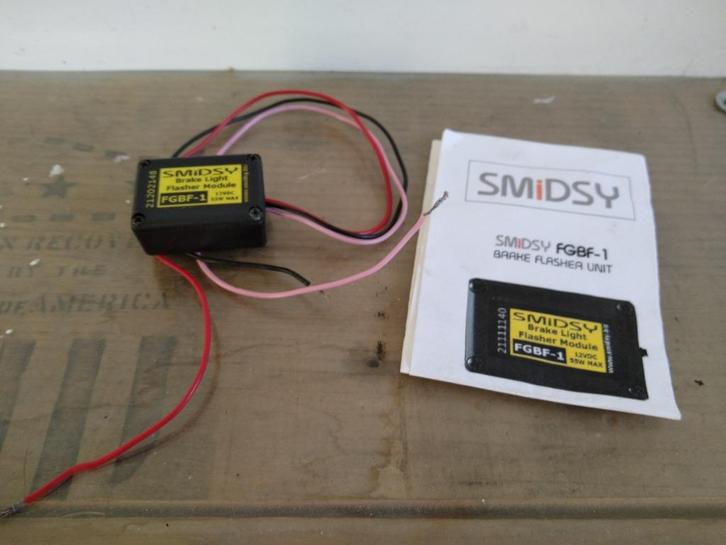 SMiDSY FGBF-1 brake light flasher module - motorfiets., Motoren, Accessoires | Overige, Nieuw, Ophalen of Verzenden