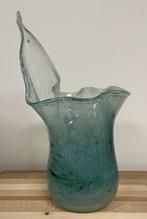 Vintage glazen turquoise vaas, Huis en Inrichting, Woonaccessoires | Vazen, Minder dan 50 cm, Ophalen of Verzenden