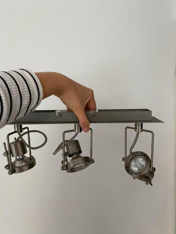 2x Plafondlampen met 3 Spots - Beweegbaar, Huis en Inrichting, Lampen | Spots, Gebruikt, Plafondspot of Wandspot, Metaal of Aluminium