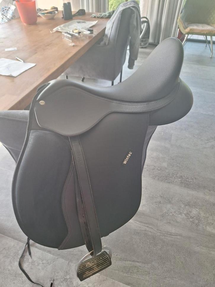 Wintec zadel 15inch, Dieren en Toebehoren, Paarden en Pony's | Zadels, Zo goed als nieuw, Overige soorten, Ophalen