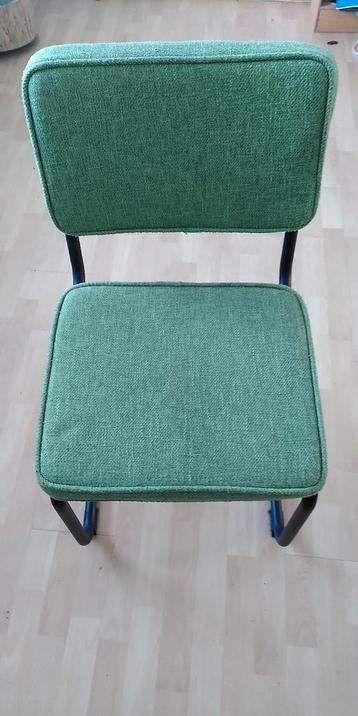 Mooie groene stoelen, stof, zwart metalen poten, 3 stuks beschikbaar voor biedingen