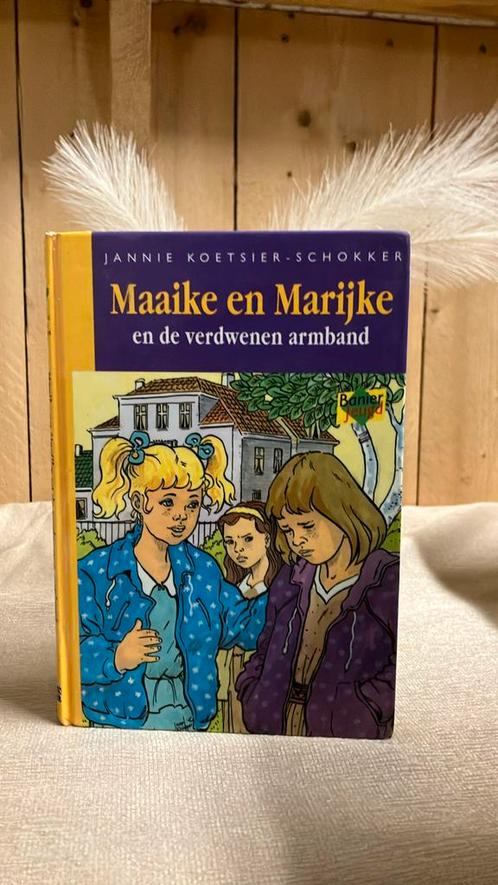 KR-7 Jannie Koetsier Maaike en Marijke en verdwenen armband, Boeken, Kinderboeken | Jeugd | onder 10 jaar, Gelezen, Ophalen of Verzenden