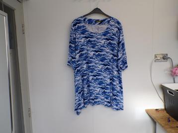 Blauwtinten/wit shirt Anna Amalia maat 5 - 58/60 beschikbaar voor biedingen