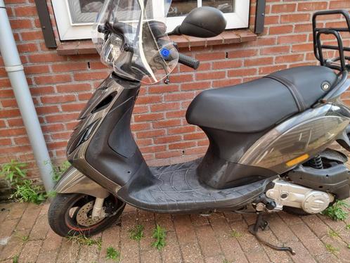 Piaggo Zip Iget scooter (2020), Fietsen en Brommers, Scooters | Piaggio, Zo goed als nieuw, Zip, Benzine, Ophalen