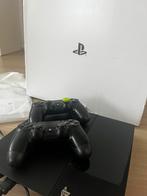Playstation 4, Spelcomputers en Games, Spelcomputers | Sony PlayStation 4, Ophalen of Verzenden, Zo goed als nieuw, Met 2 controllers