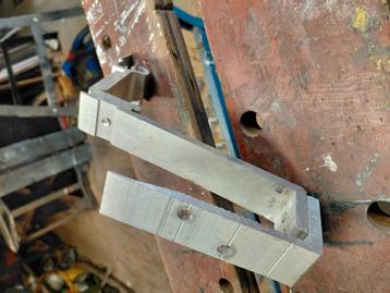 Dakhaken voor zonnepanelen beschikbaar voor biedingen