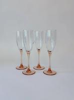 SET VAN 4 VINTAGE GLAZEN, ROZE VOET | LUMINARC FRANCE, -, -, Overige typen, Ophalen of Verzenden