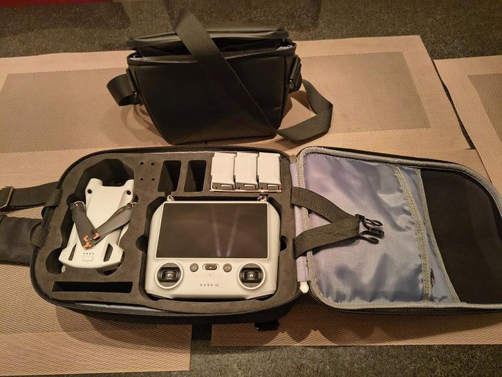 DJI Mini 3 Pro fly more combo € 525,00, Audio, Tv en Foto, Drones, Zo goed als nieuw, Drone met camera, Ophalen