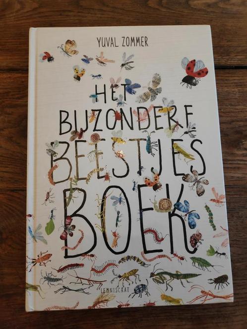Yuval Zommer - Het bijzondere beestjes boek, Boeken, Kinderboeken | Jeugd | onder 10 jaar, Zo goed als nieuw, Ophalen of Verzenden