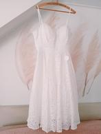 NIEUW Korte Chi Chi London Witte Kanten Trouwjurk Maat 16/XL, Trouwjurk, Wit, Nieuw, Ophalen of Verzenden