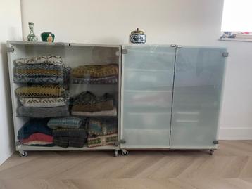 1 unieke IKEA Ivar kast met glazen deuren 80cmx82cmx29cm - afbeelding 2