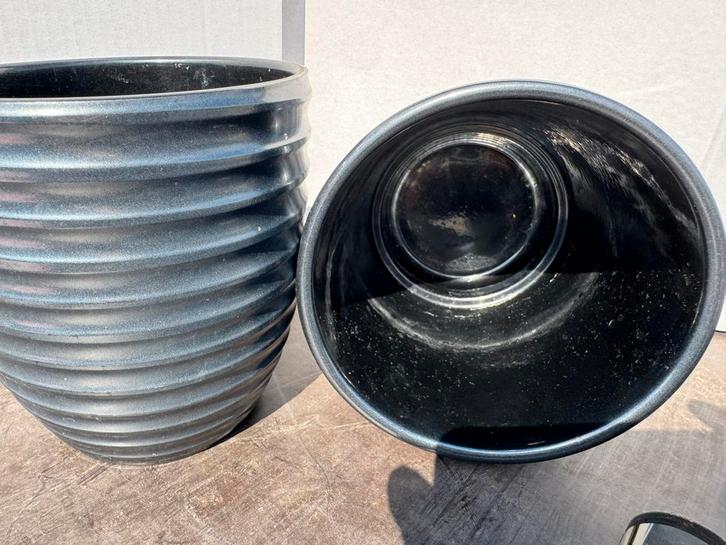 2x Ronde Bloempotten - Zo Goed Als Nieuw, Tuin en Terras, Bloembakken en Plantenbakken, Zo goed als nieuw, Overige materialen