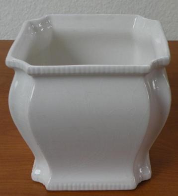 Bloempot. Vintage. beschikbaar voor biedingen