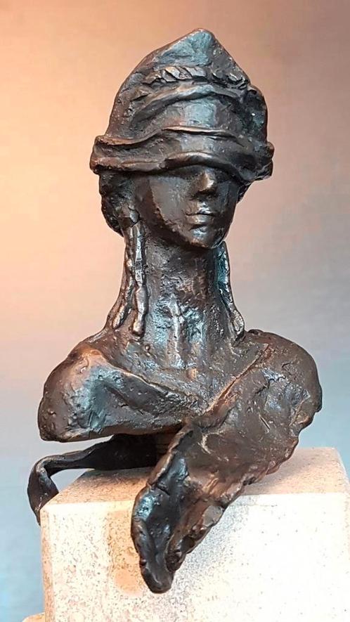 Bronzen beeld Blindfolded maiden, Antiek en Kunst, Antiek | Koper en Brons, Brons, Ophalen of Verzenden