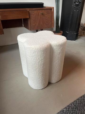 Teddy Poef wit - zo goed als nieuw! beschikbaar voor biedingen