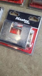Masterlock 690 Hangslot van extra dik gepantserd metaal 90mm, Sales@Masterlock.nl, Nieuw, Ophalen of Verzenden, Master Lock Benelux B.V. (69599157-000037940716) in Amstelveen, sector 25620