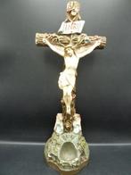 Antiek gipsen altaarbeeld van Jezus aan het kruis, Antiek en Kunst, Ophalen of Verzenden