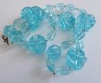 Vintage hemelsblauwe 4D uitgesneden Lucite Kralen ketting, Sieraden, Tassen en Uiterlijk, Verzenden, Zo goed als nieuw