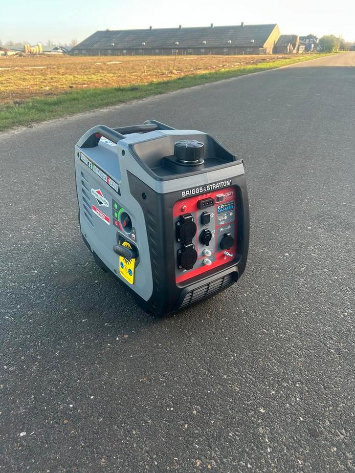 Nieuwe Briggs & Stratton P2400 Aggregaat gebruiksklaar, Doe-het-zelf en Verbouw, Elektra en Kabels, Nieuw, Ophalen of Verzenden