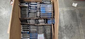 Doos vol hoesjes frontjes e.a. beschikbaar voor biedingen