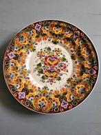 Gekleurd handgeschilderd Delftblauw bord., Antiek en Kunst, Ophalen