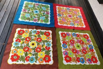 Vintage originele tafelkleedjes tafelkleed retro kleedjes beschikbaar voor biedingen