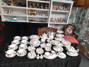 Weer veel royal albert lavender rose alles los te koop  beschikbaar voor biedingen