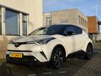 Toyota C-HR 1.8 Bi-Tone Wit - 122pk - Leder - JBL - Trekhaak, Auto's, Toyota, 725 kg, 4 cilinders, Leder, 75 €/maand