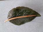 Jade Jadite Mosagaath fraaie blad broche, Ophalen of Verzenden, Zo goed als nieuw, Overige materialen