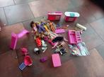 Diversen barbie spullen + barbies, Kinderen en Baby's, Speelgoed | Poppenhuizen, Gebruikt, Ophalen of Verzenden