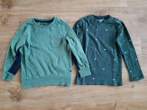 2 groene longsleeves maat 98 (WE en Prenatal), Kinderen en Baby's, Kinderkleding | Maat 98, Zo goed als nieuw, Jongen, Shirt of Longsleeve