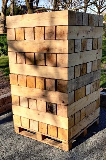  Stevige houten balken – 150 x 150 x 1000 mm  beschikbaar voor biedingen