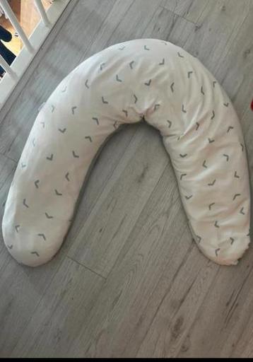 Voedingskussen beschikbaar voor biedingen