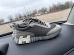 Grijze Sneakers hermes 44- Zo goed als nieuw!, Ophalen of Verzenden, Zo goed als nieuw, Zwart, Sneakers of Gympen