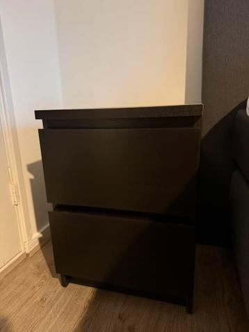 IKEA Malm 2 nachtkastjes - afbeelding 1