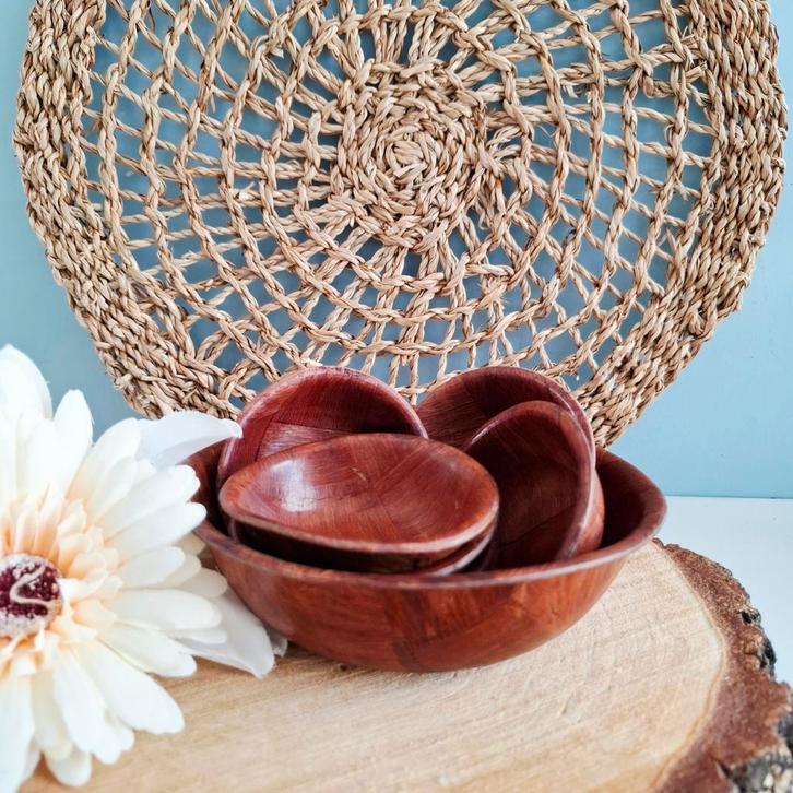 Vintage pindaschaaltjes van geweven hout - 7 delig, Huis en Inrichting, Keuken | Servies, Zo goed als nieuw, Schaal of Schalen