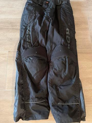 Textiel motorbroek maat L beschikbaar voor biedingen