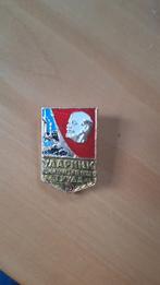 speldje Lenin met russische tekst, Verzamelen, Speldjes, Pins en Buttons, Verzenden, Zo goed als nieuw, Overige onderwerpen, Speldje of Pin
