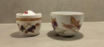 Antiek Royal Worcester porselein  beschikbaar voor biedingen