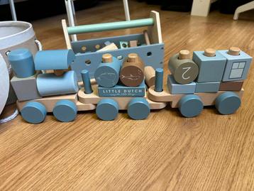 Little dutch trein/blokken/gereedschapskist beschikbaar voor biedingen