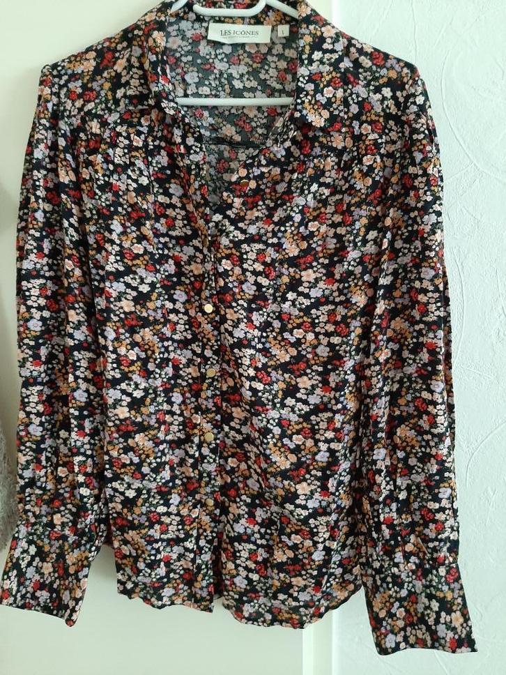 ZGAN! Mooie gebloemde blouse mt L/ 10,- incl verzenden, Kleding | Dames, Blouses en Tunieken, Zo goed als nieuw, Maat 42/44 (L)