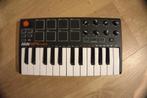 Akai mpk mini, Muziek en Instrumenten, Midi-apparatuur, Ophalen, Zo goed als nieuw