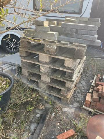 Europallets + Andere Pallets - 14 stuks beschikbaar voor biedingen