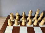 Houten Schaakbord met Grote Schaakstukken, Hobby en Vrije tijd, Gezelschapsspellen | Bordspellen, Ophalen of Verzenden, Gebruikt