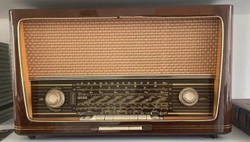 Vintage radio merk Wega Grundig antiek zeer netjes beschikbaar voor biedingen