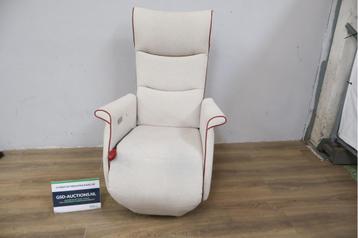 Frans Molenaar - Wit Elektrisch Relax-/Sta-Op-Fauteuil beschikbaar voor biedingen