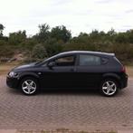 Seat Leon 1.6  BJ. 2010 Zwartm LMV NL NAP  203DKM, Auto's, Seat, Voorwielaandrijving, Stof, 4 cilinders, Metallic lak