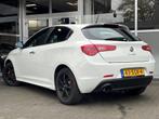 Alfa Romeo Giulietta 1.4 T Distinctive CRUISE / CLIMA / NAP, Auto's, Alfa Romeo, Origineel Nederlands, Te koop, 5 stoelen, Benzine